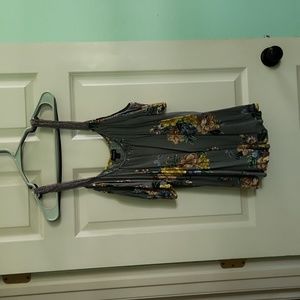 Torrid size 2 open shoulder tee with adjustable straps